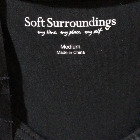 Correction: the top layer is 63% silk and 37% Viscose. - Picture 9 of 9